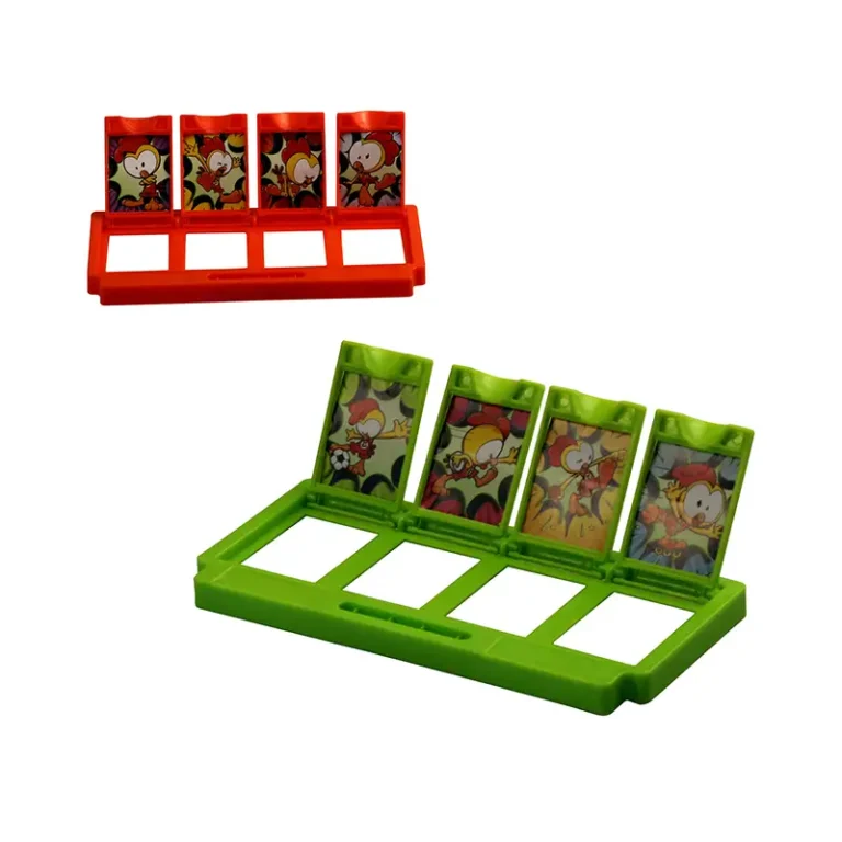 GuessWhoFlipCardGameMain